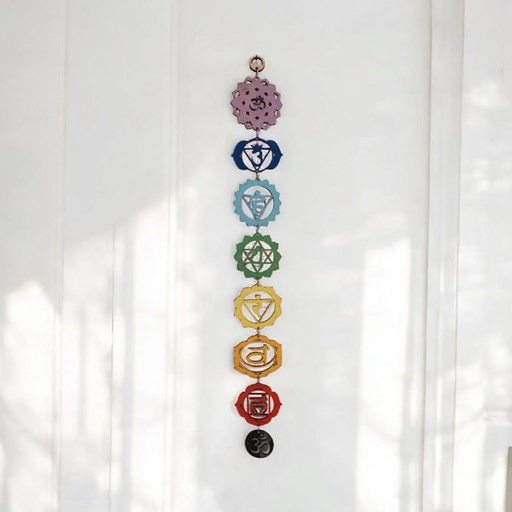 Tira Hindu Madera 7 Chakras con Om 57cm