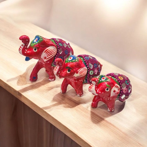 Elefante Resina Rosa con Manto